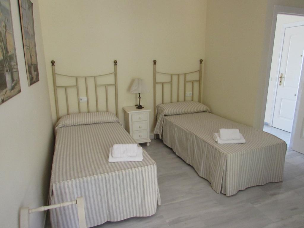 Home4Holidays Nerja Rom bilde