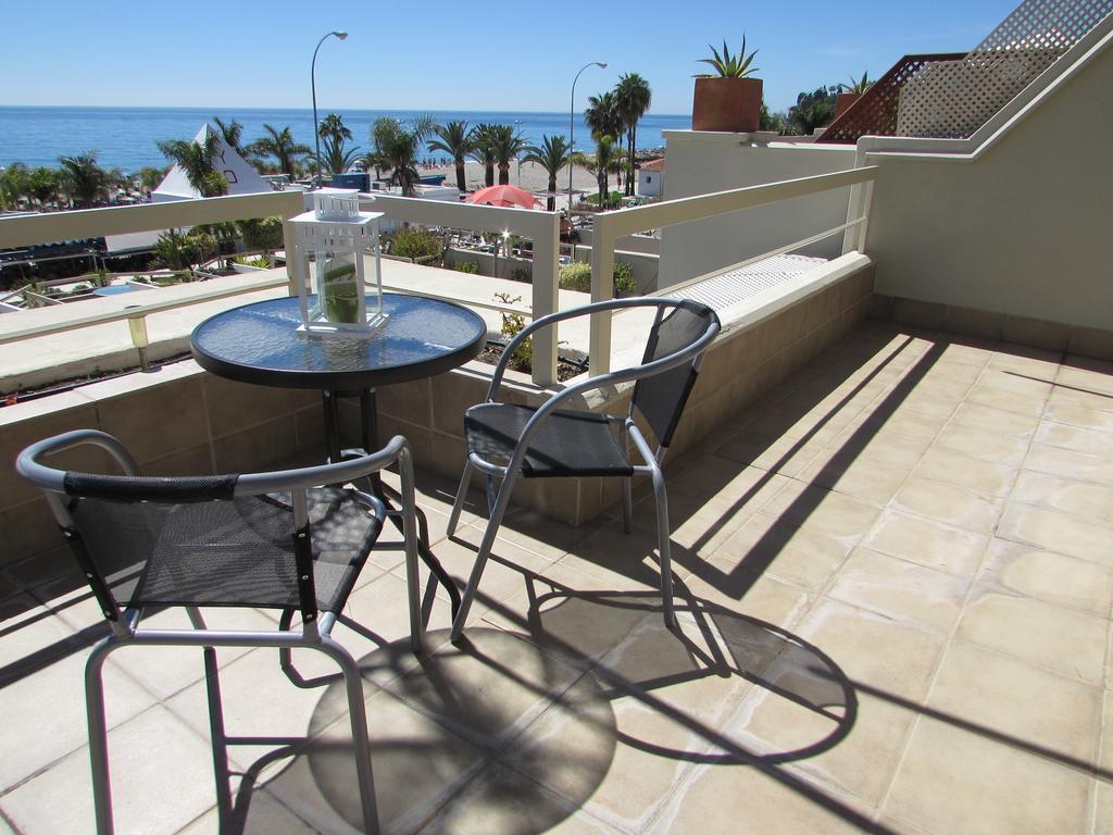 Home4Holidays Nerja Rom bilde