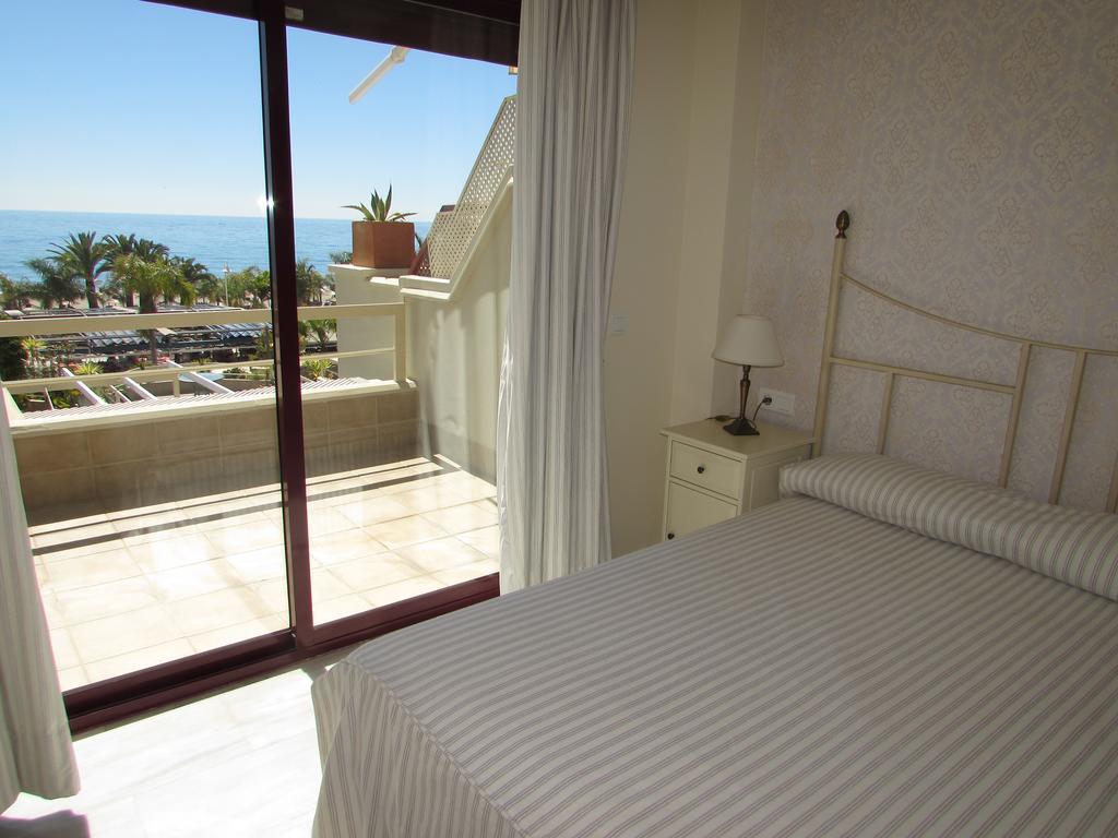 Home4Holidays Nerja Rom bilde