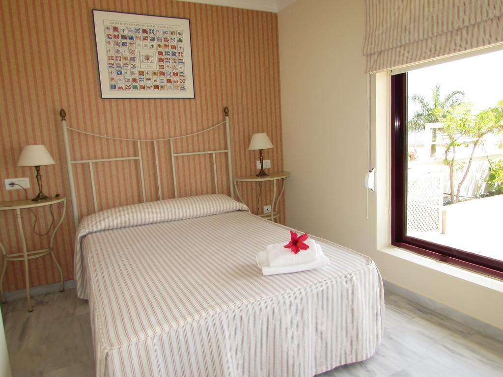 Home4Holidays Nerja Rom bilde
